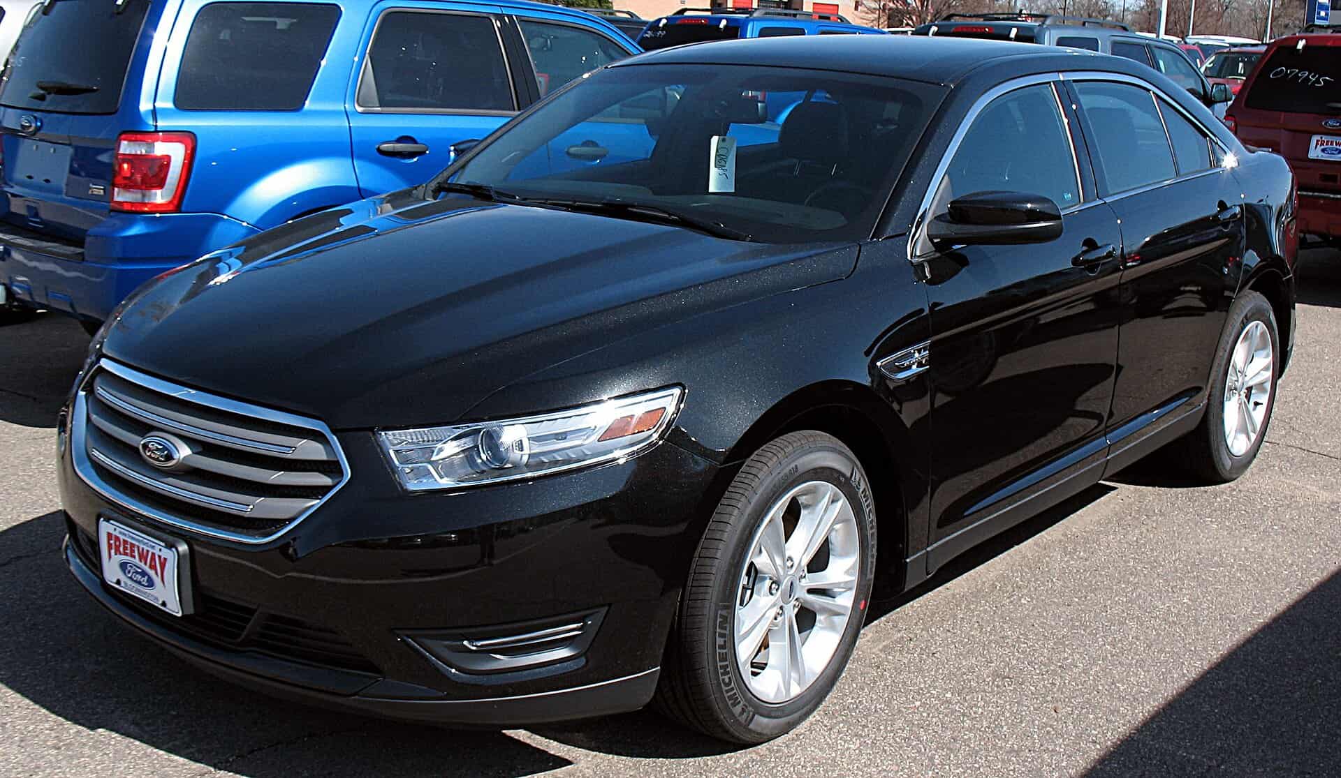 اجاره Ford Taurus 2019 در دبی - تصویر دوم